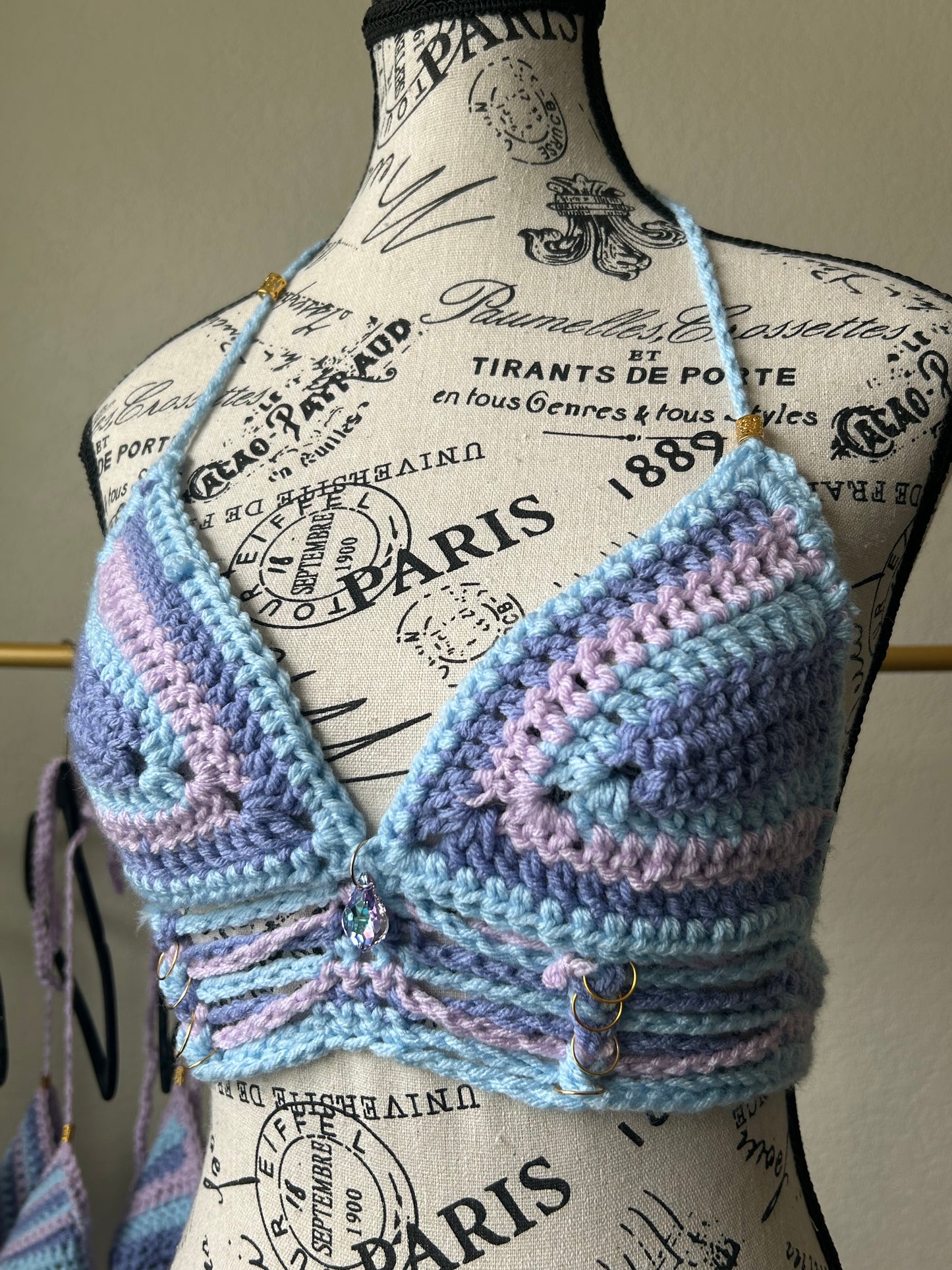 Cotton Candy Skies slit weave top
