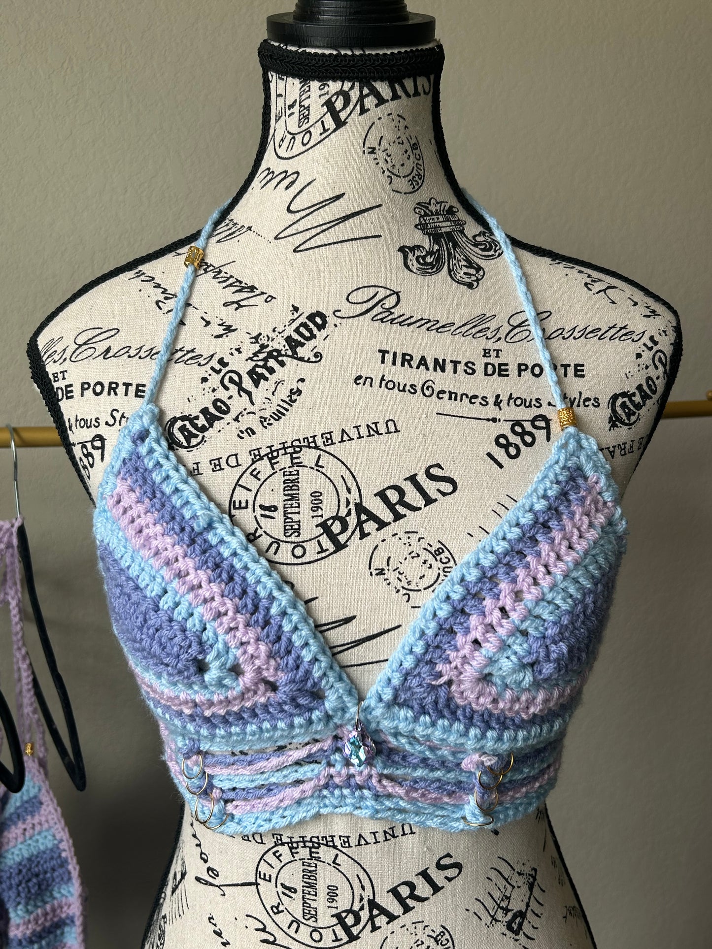 Cotton Candy Skies slit weave top
