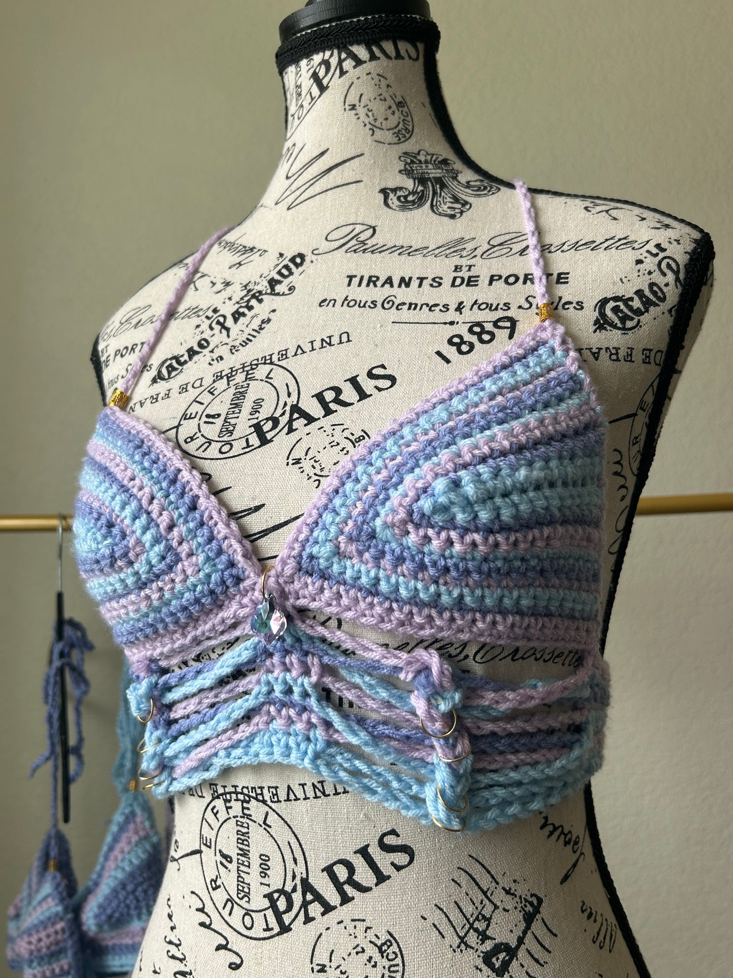 Cotton Candy Skies slit weave top