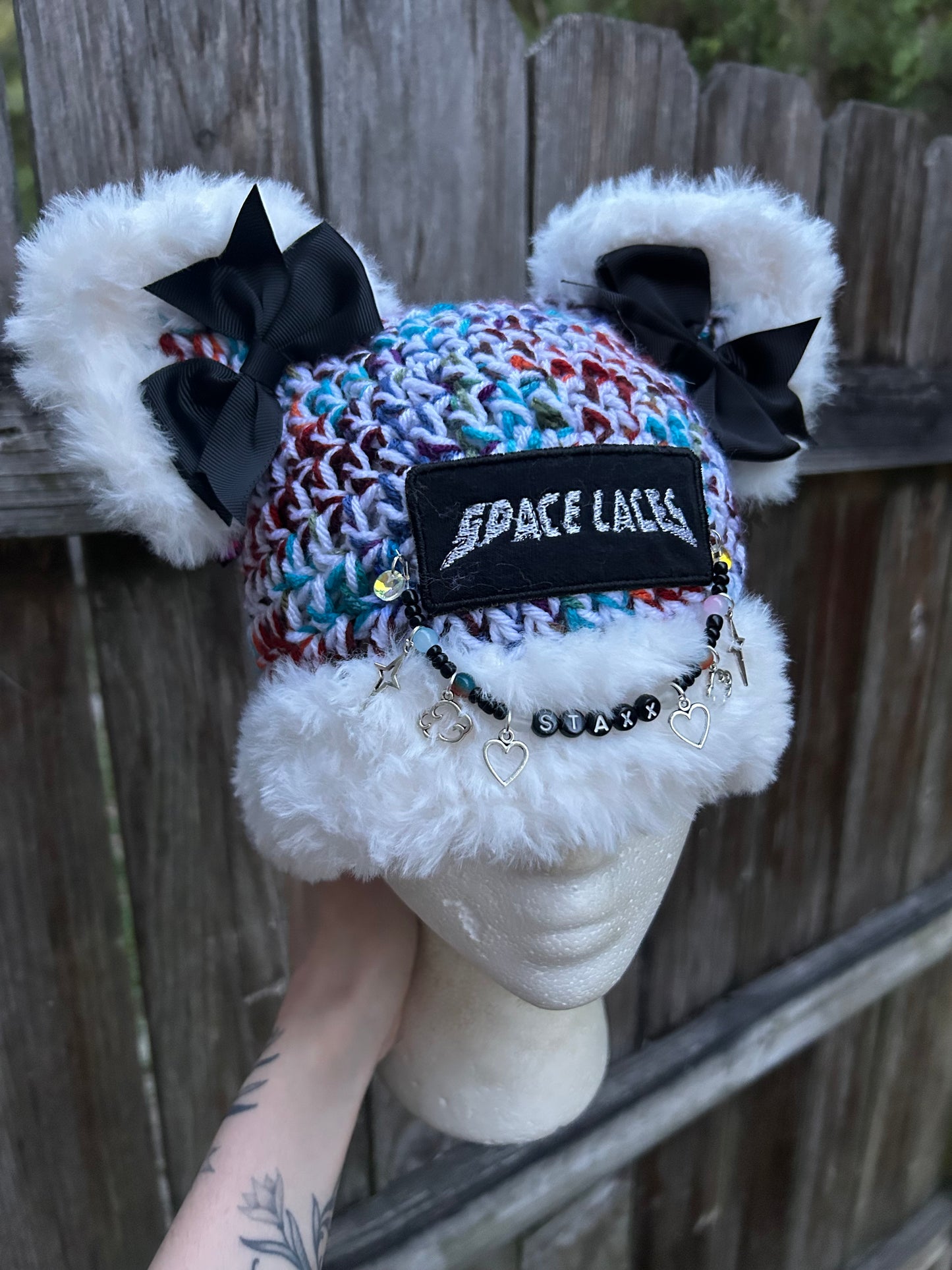 SPACE LACES